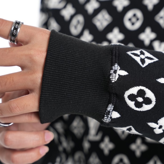 Clothes Louis Vuitton 1114