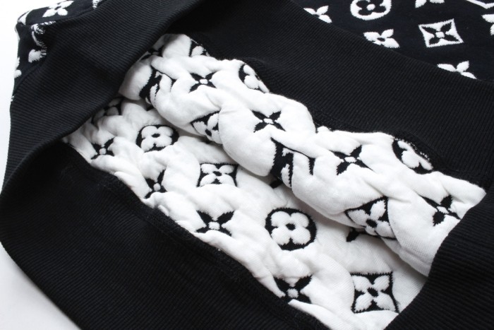 Clothes Louis Vuitton 1114