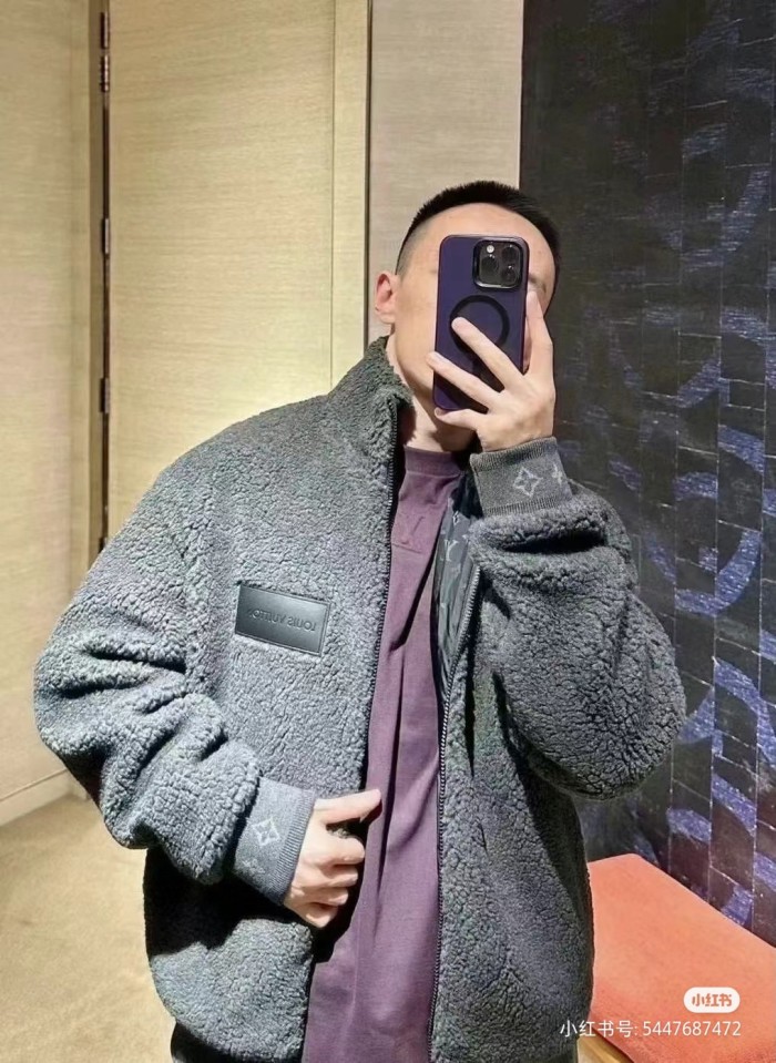 Clothes Louis Vuitton 1123