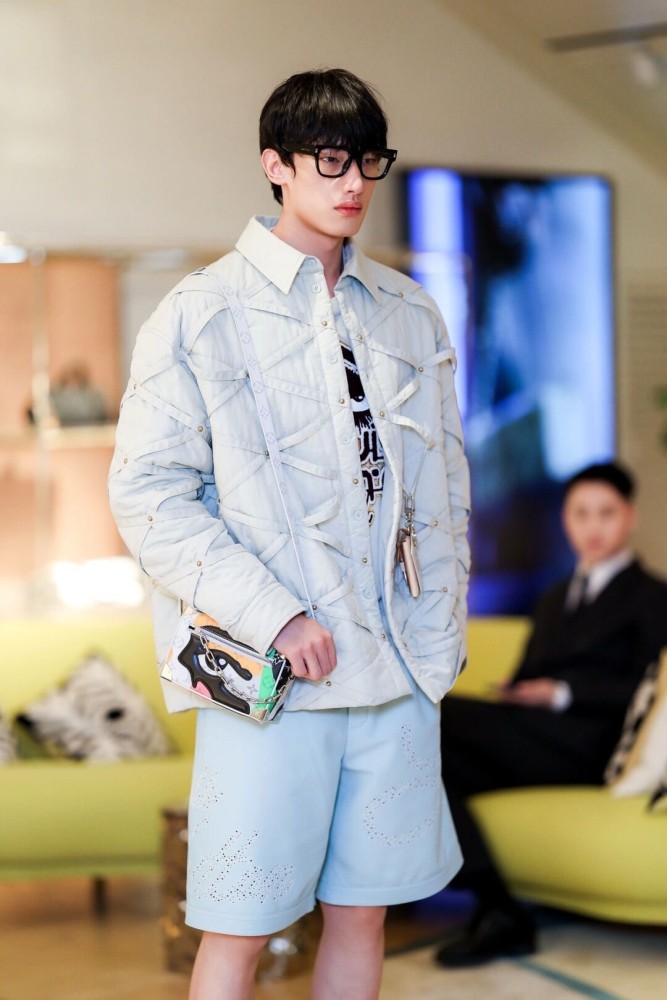 Clothes Louis Vuitton 1117