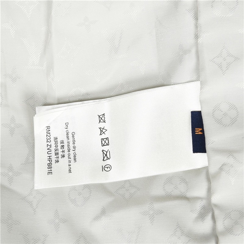 Clothes Louis Vuitton 1117