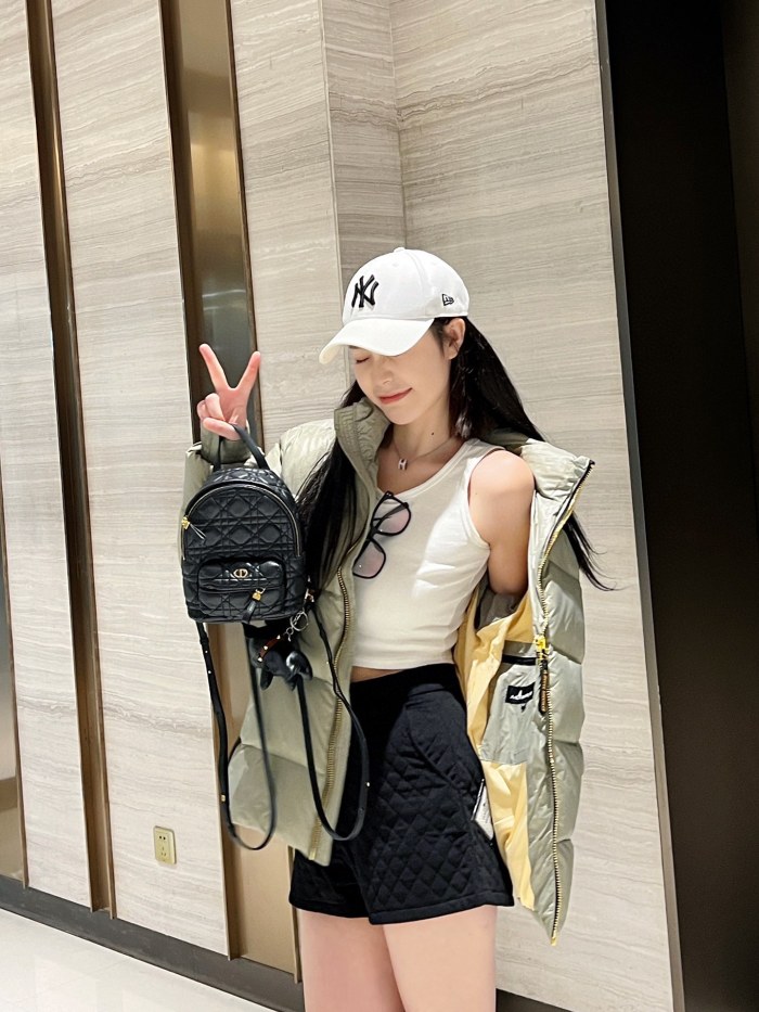 Clothes Moose Knuckles 10