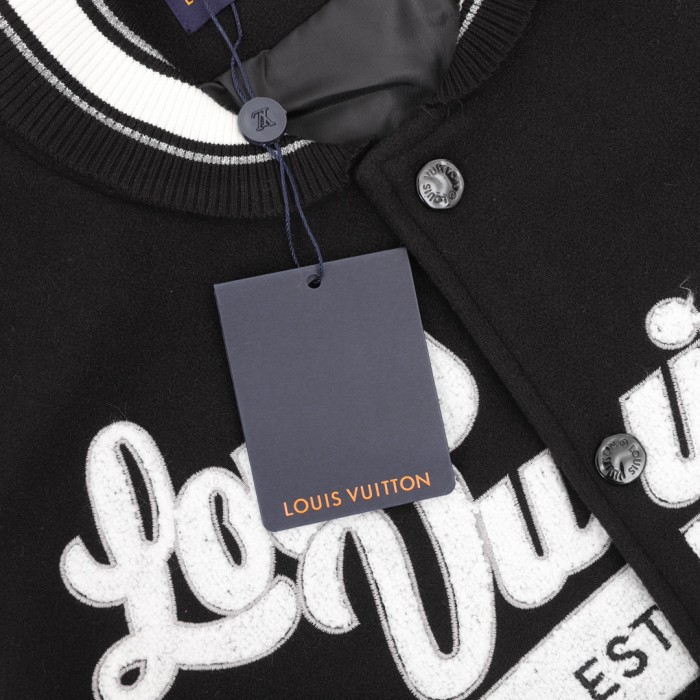 Clothes Louis Vuitton 1164