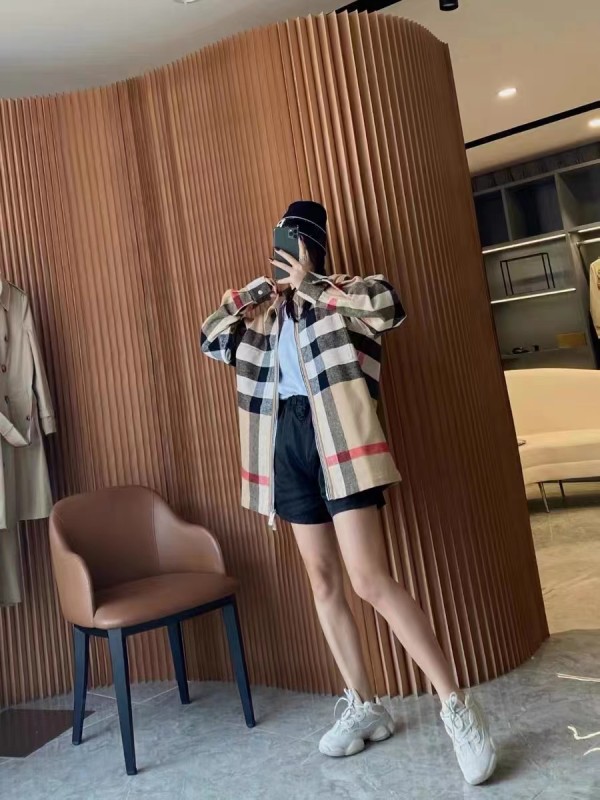 Clothes Burberry 696