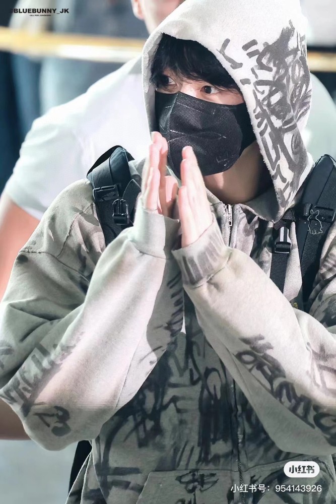 Clothes Balenciaga 842