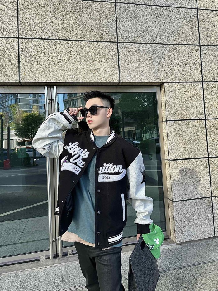 Clothes Louis Vuitton 1164