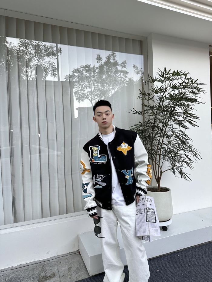 Clothes Louis Vuitton 1147