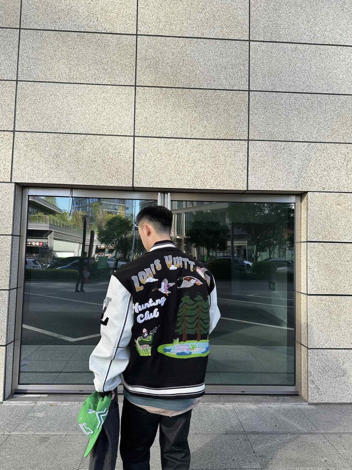 Clothes Louis Vuitton 1164