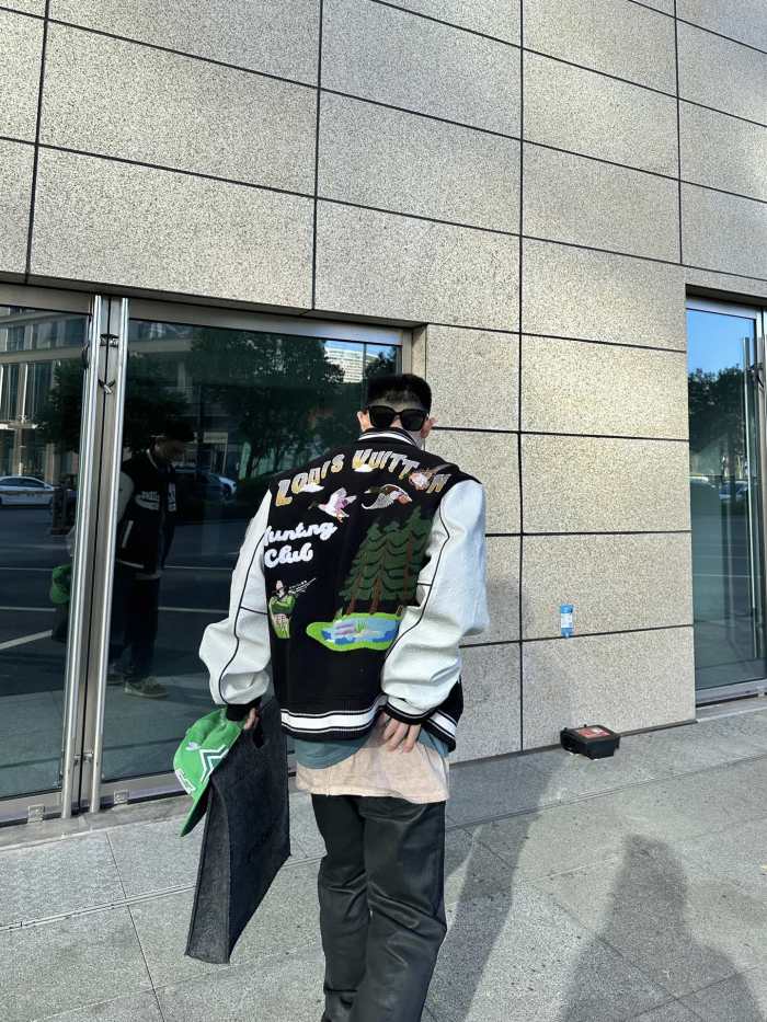 Clothes Louis Vuitton 1164