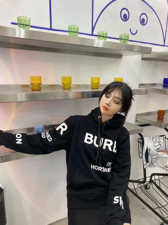 Clothes Burberry 690