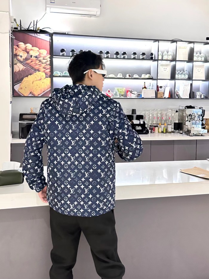 Clothes Louis Vuitton 1155