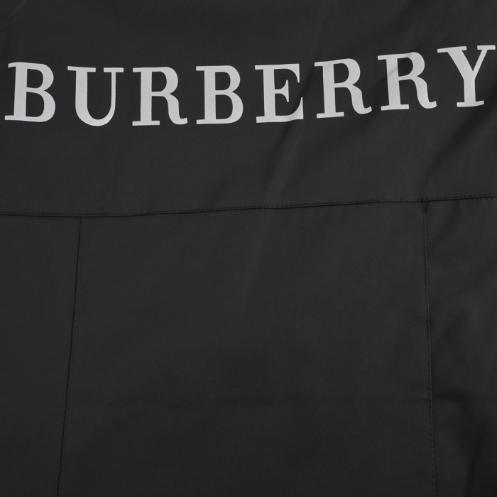 Clothes Burberry 700