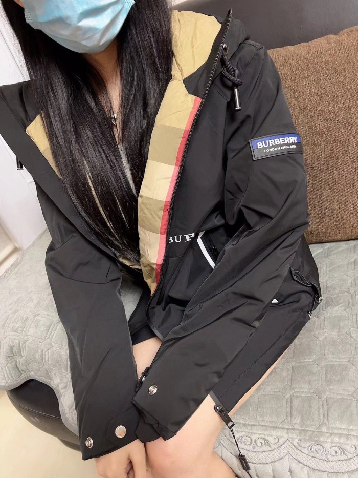 Clothes Burberry 700