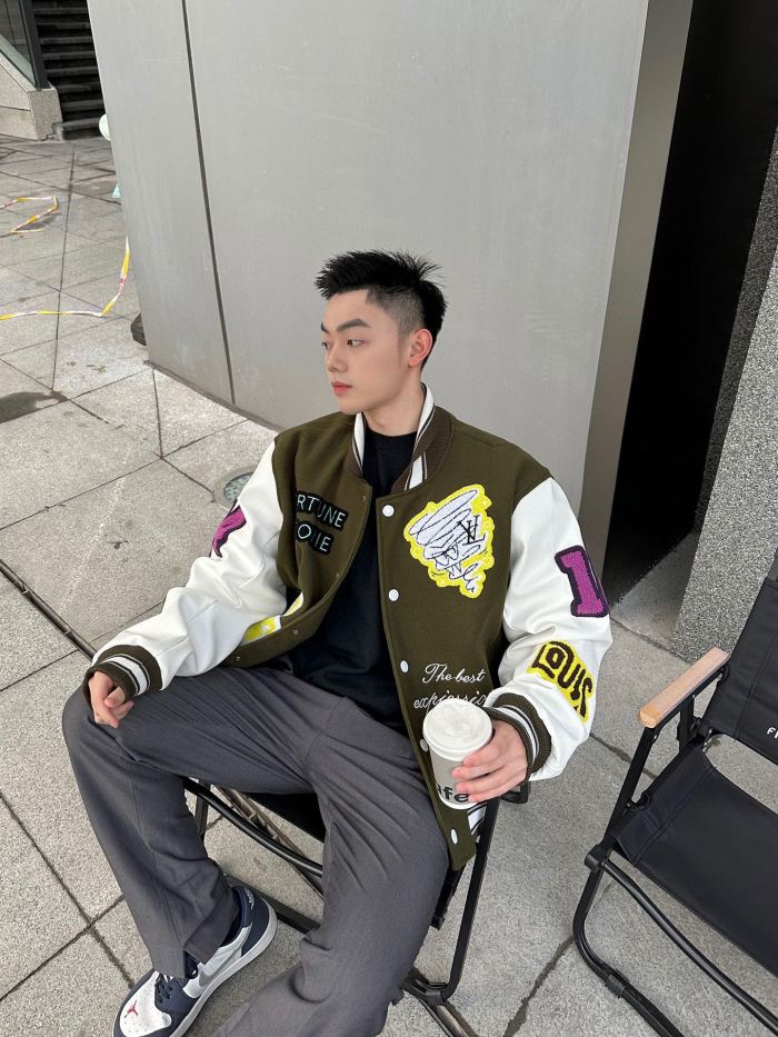 Clothes Louis Vuitton 1175