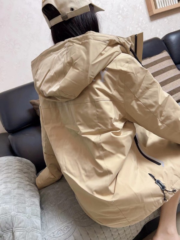 Clothes Burberry 699