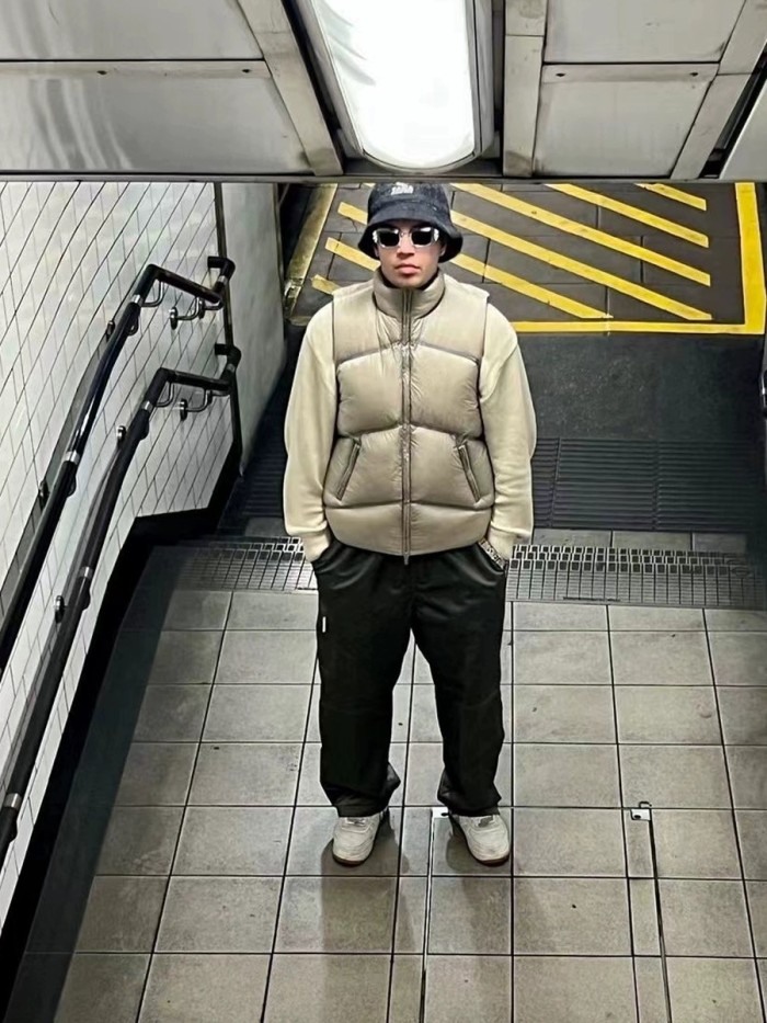 Clothes Represent 43