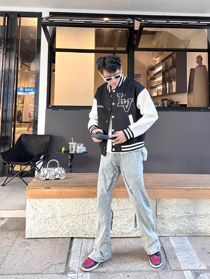 Clothes Louis Vuitton 1181