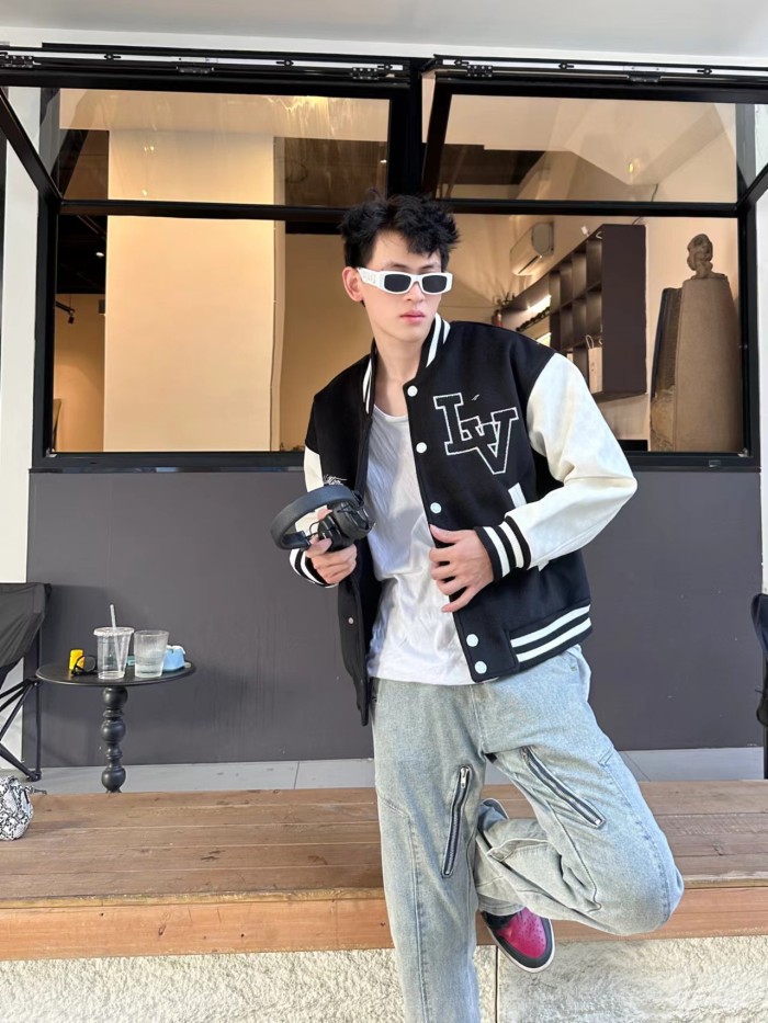 Clothes Louis Vuitton 1181