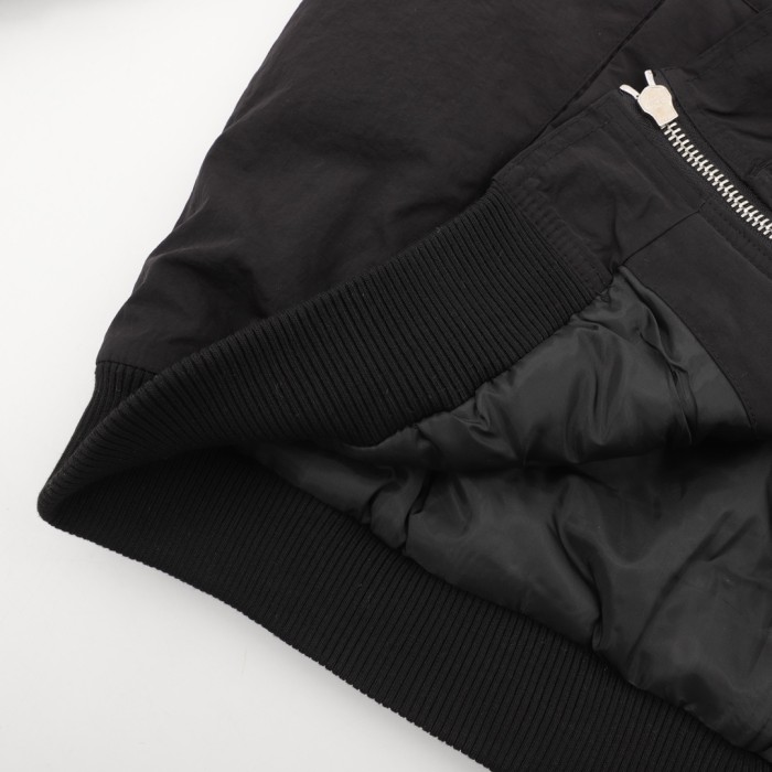 Clothes UNDERMYCAR 3