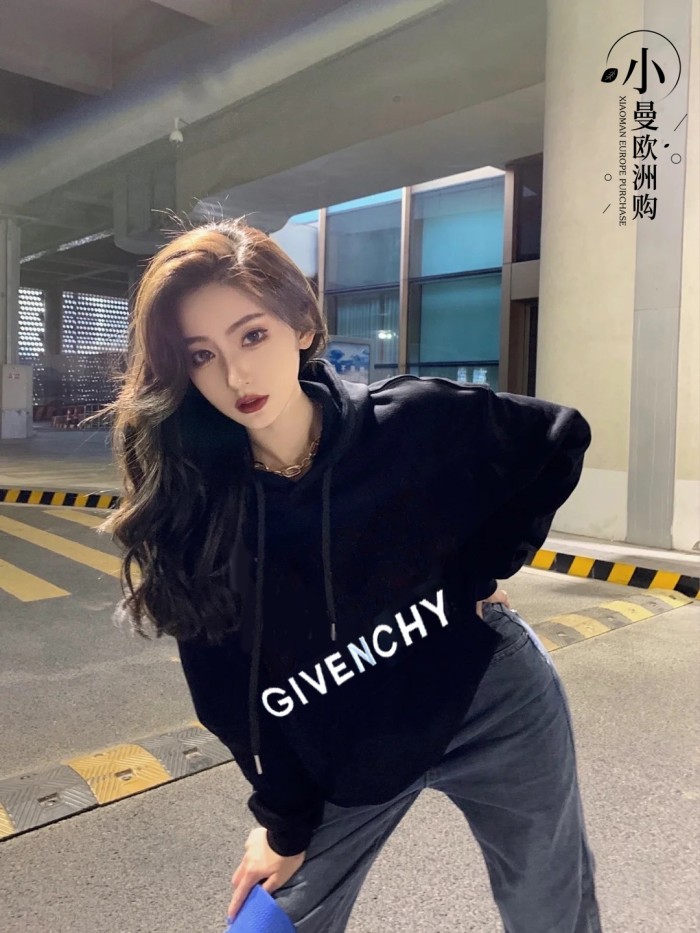 Clothes Givenchy 302