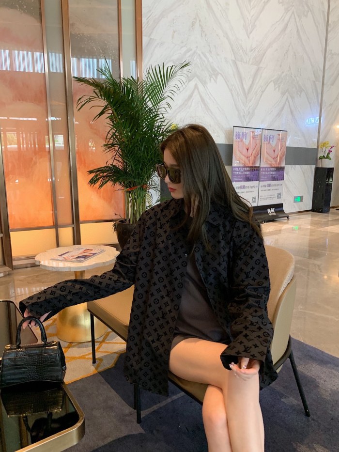 Clothes Louis Vuitton 1198