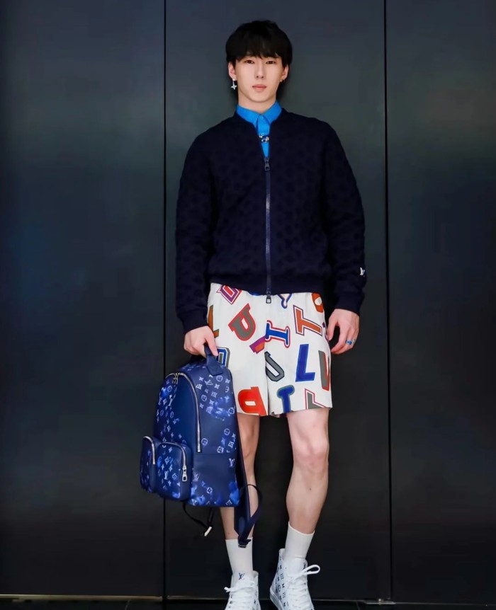 Clothes Louis Vuitton 1201