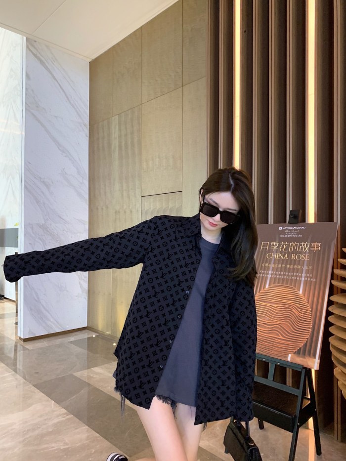 Clothes Louis Vuitton 1198