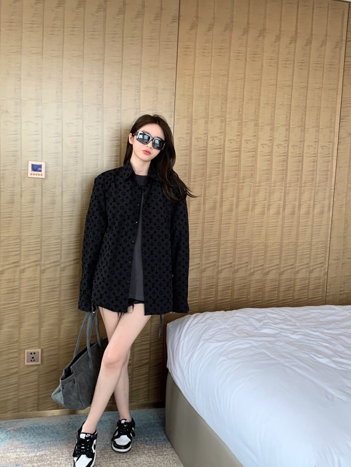 Clothes Louis Vuitton 1198