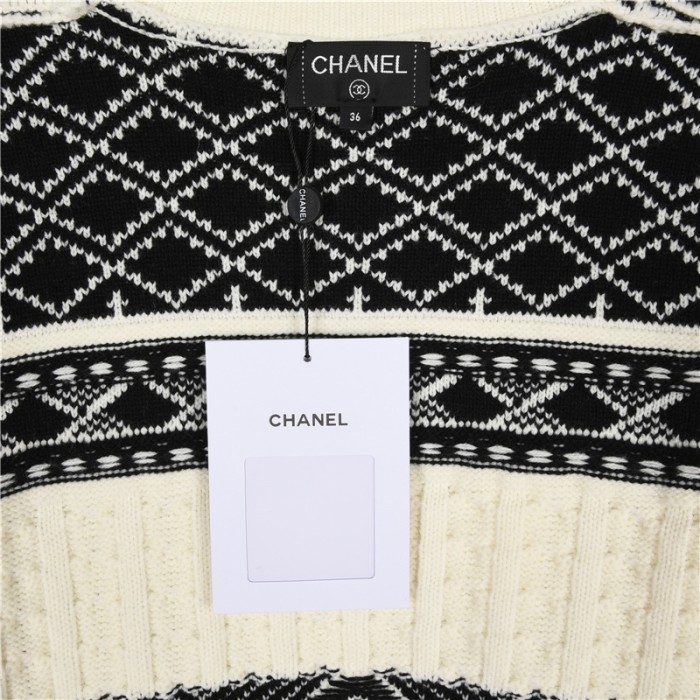 Clothes CHANEL 55