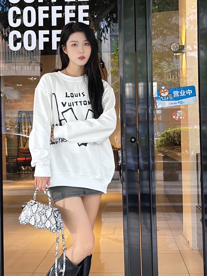 Clothes Louis Vuitton 1209