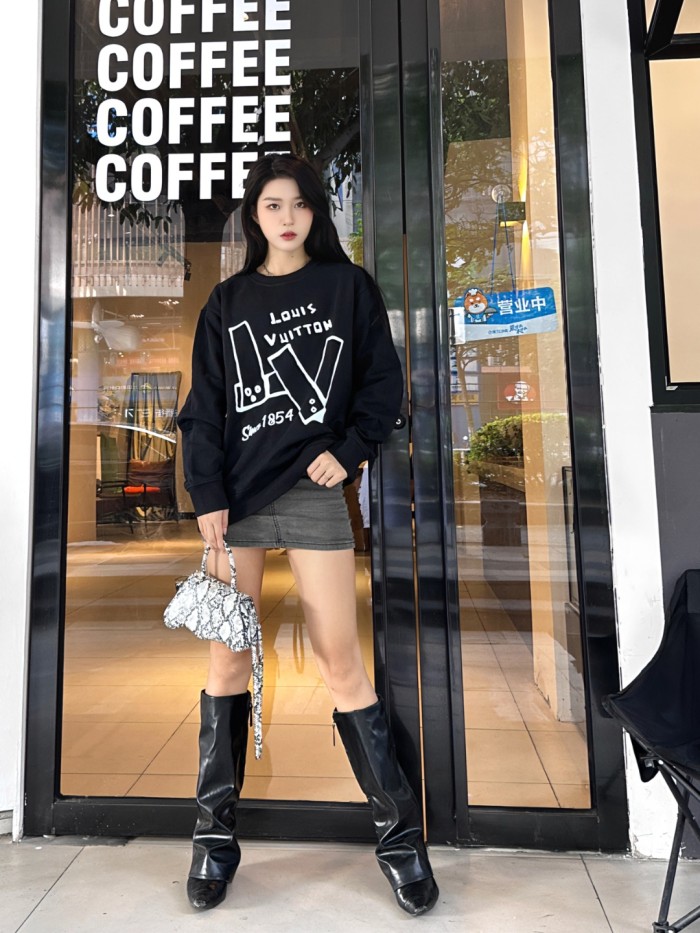 Clothes Louis Vuitton 1208