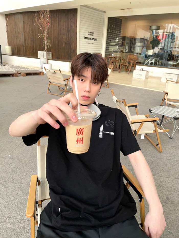 Clothes Louis Vuitton 1222