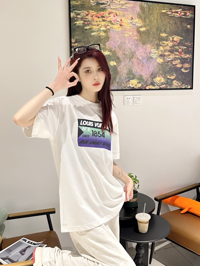 Clothes Louis Vuitton 1235