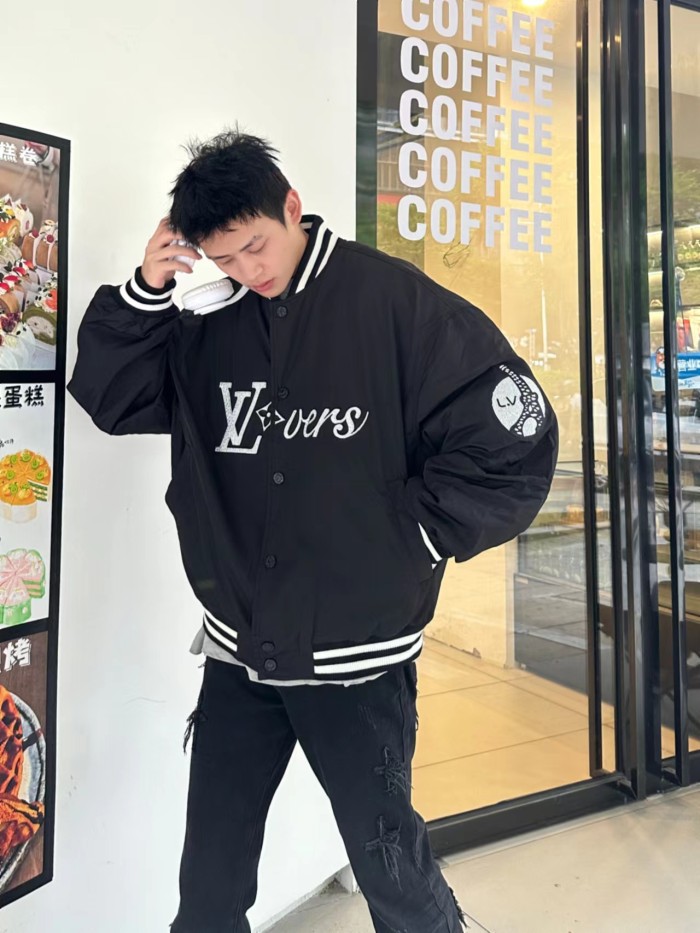 Clothes Louis Vuitton 1231