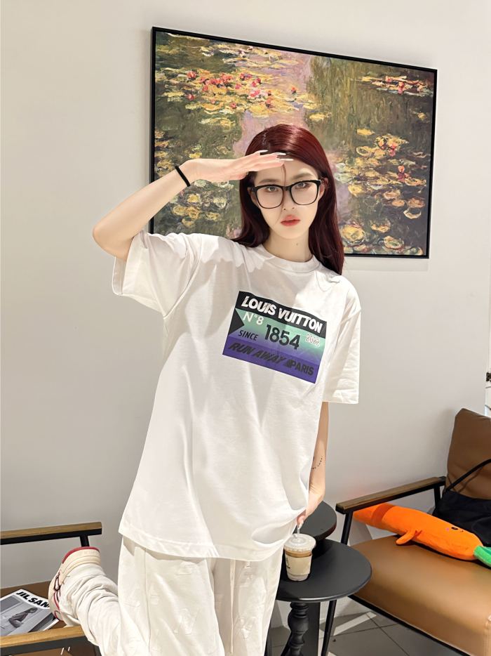 Clothes Louis Vuitton 1235