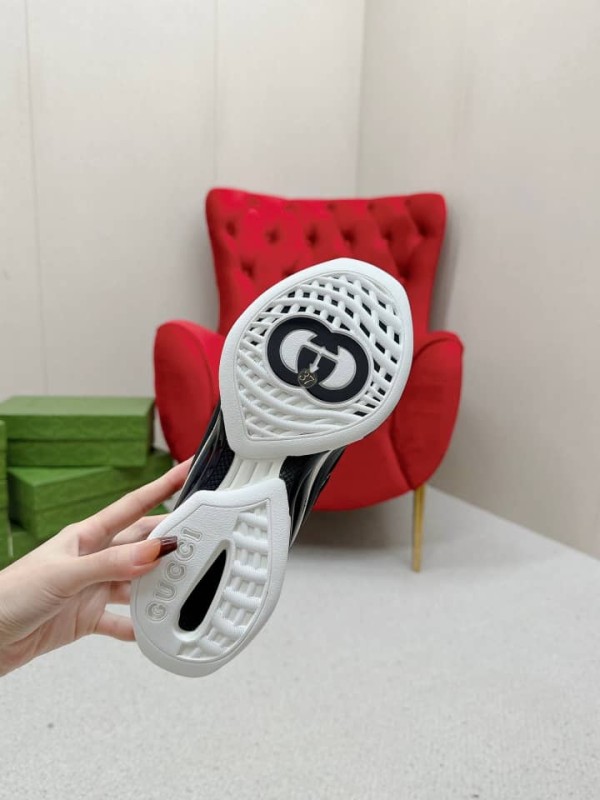 Gucci Run sneakers black suede