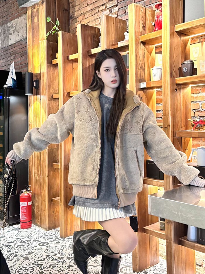 Clothes Louis Vuitton 1237