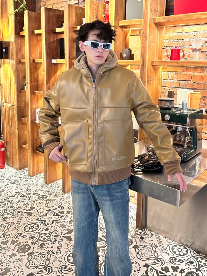 Clothes Louis Vuitton 1237