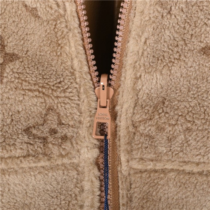 Clothes Louis Vuitton 1237