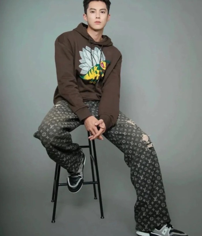 Clothes Louis Vuitton 1243