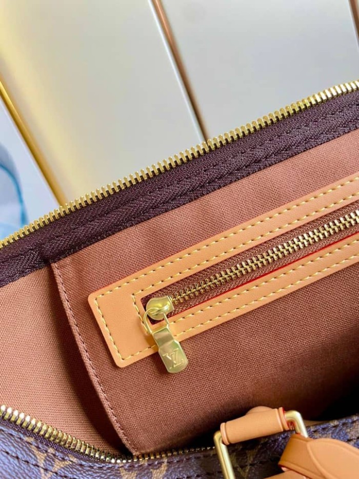 Handbag Louis Vuitton M41414 size 55*31*24 cm