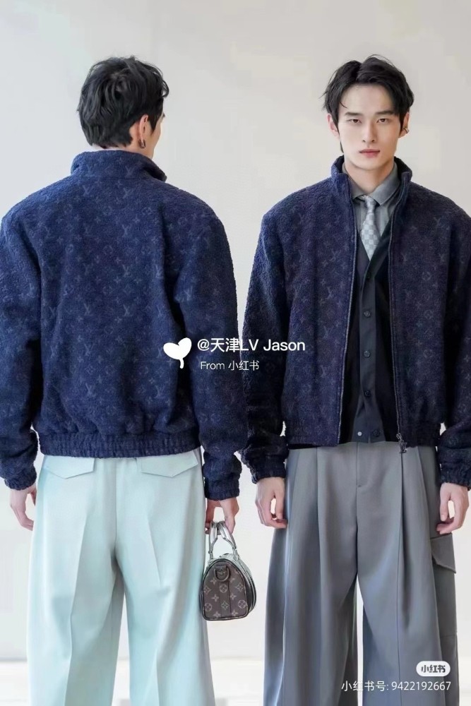 Clothes Louis Vuitton 1249