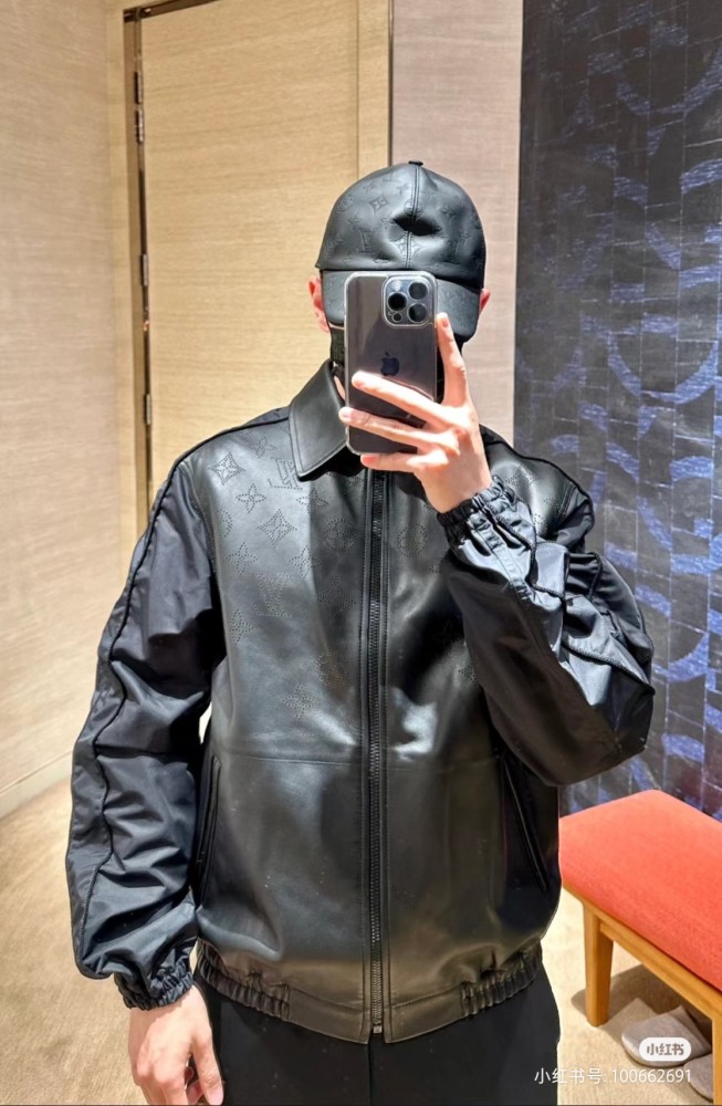 Clothes Louis Vuitton 1252