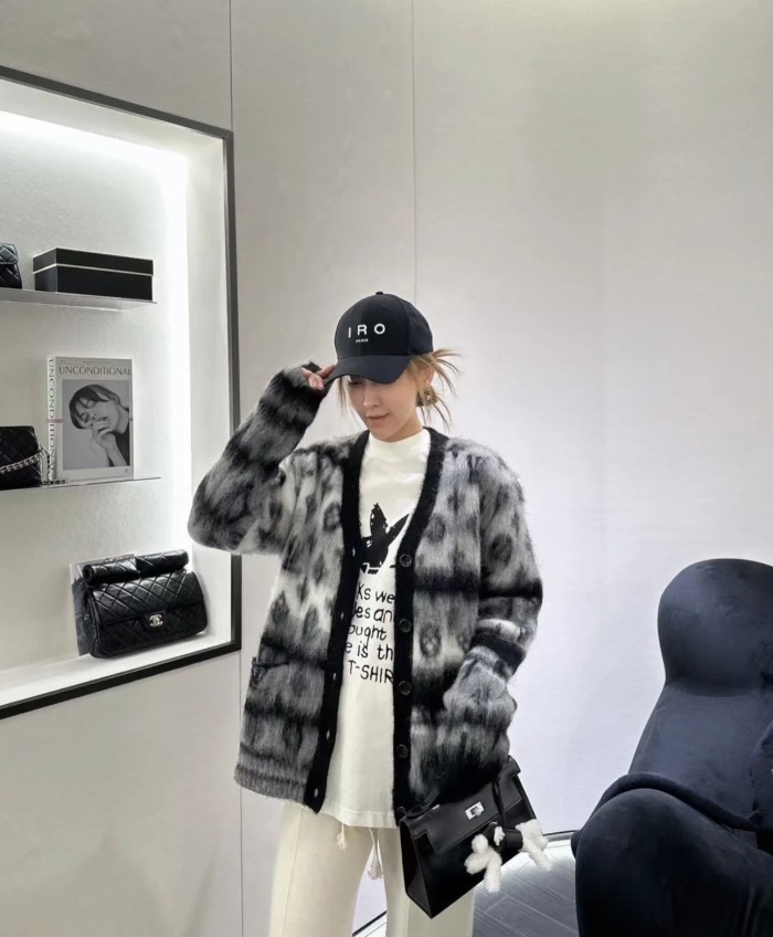 Clothes Louis Vuitton 1254