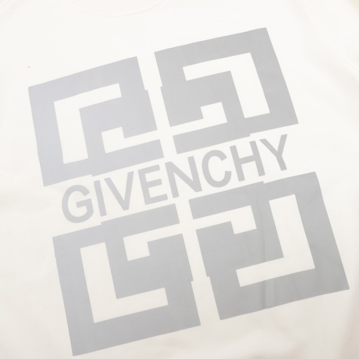 Clothes Givenchy 323
