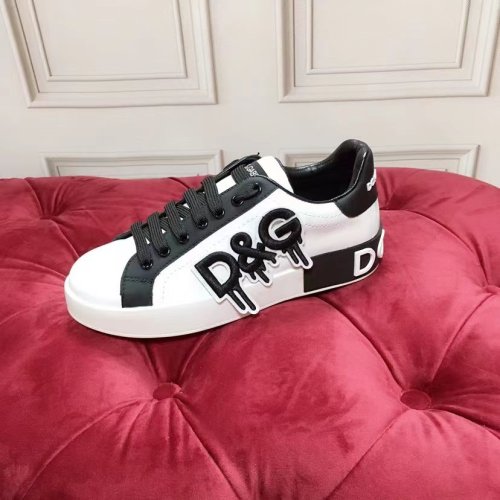 Dolce & Gabbana Low Tops Sneakers 233