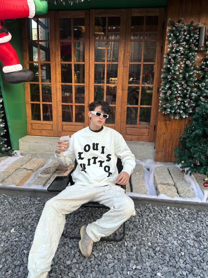 Clothes Louis Vuitton 1266