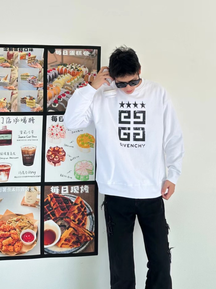 Clothes Givenchy 321