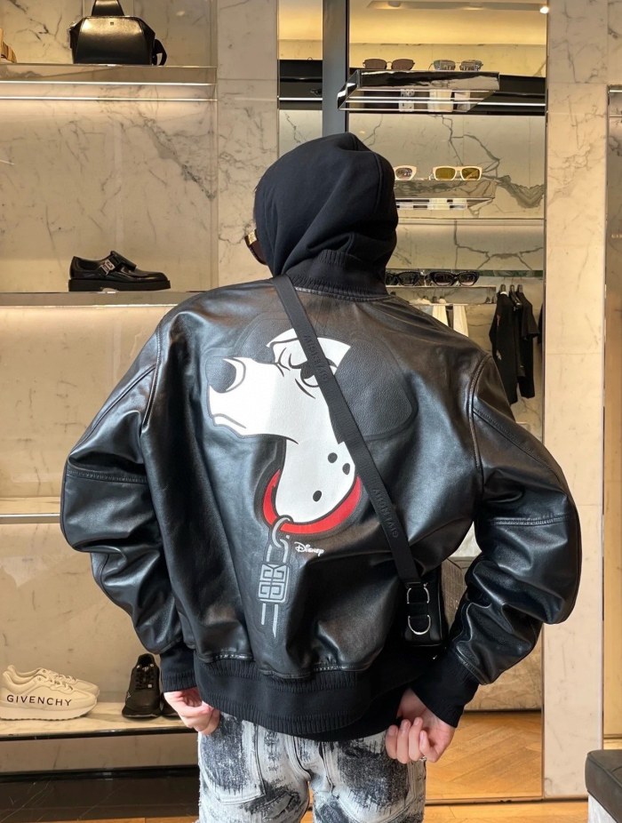 Clothes Givenchy 329