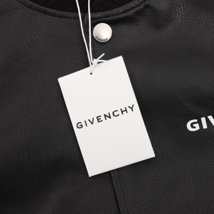 Clothes Givenchy 329